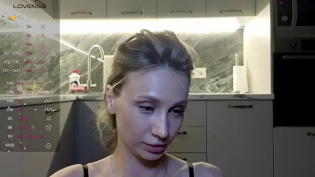 Alice Wonders online show from May 2026 07:40:02 PM