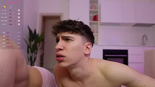 Snapshot of Evan__White_ chatting on February 2025 06:38:01 PM Evan White online show from February 2025 06:38:01 PM