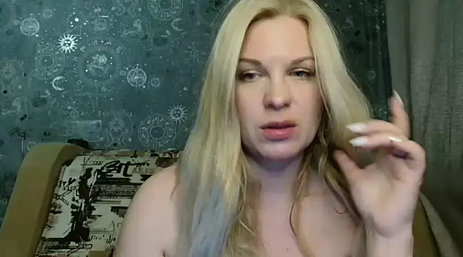 BlondeFox online show from February 2025 01:39:02 PM