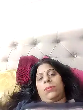 Snapshot of Manmohini123 chatting on January 2025 04:43:01 PM Manmohini123 online show from January 2025 04:43:01 PM