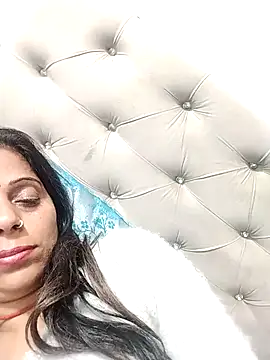 Snapshot of Manmohini123 chatting on February 2025 07:10:01 PM Manmohini123 online show from February 2025 07:10:01 PM