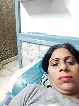 Snapshot of Manmohini123 chatting on February 2025 04:35:01 PM Manmohini123 online show from February 2025 04:35:01 PM