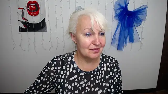 Snapshot of BlondyLeeBest chatting on May 2026 12:13:01 PM BlondyLeeBest online show from May 2026 12:13:01 PM