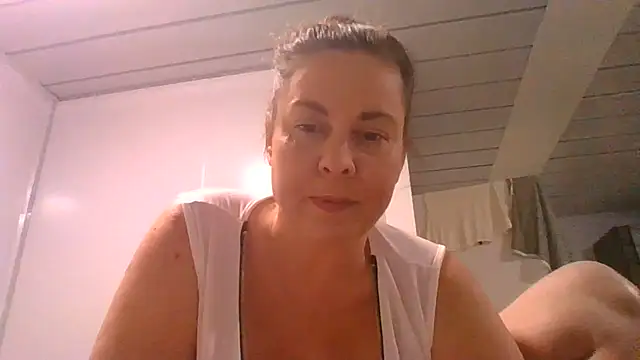fulloferotic online show from May 2026 10:37:02 PM