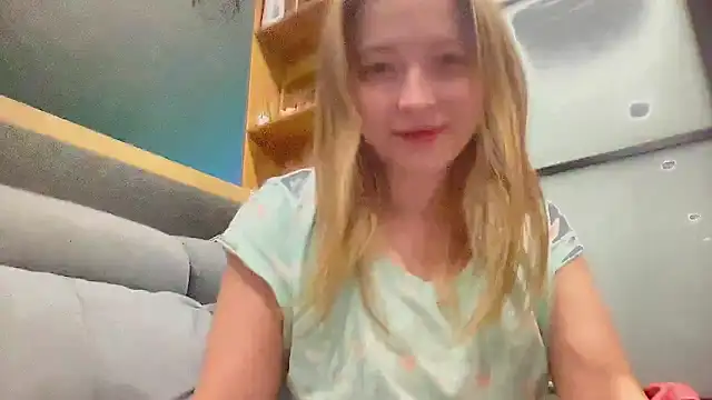 CharmingSarah online show from December 2024 05:31:01 PM