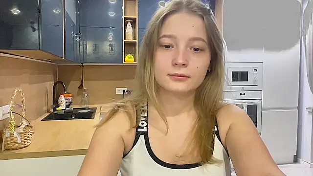 CharmingSarah online show from October 2025 03:32:01 PM