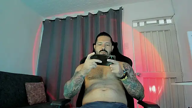 Snapshot of Pierre_Vidal chatting on November 2025 01:10:01 PM Pierre Vidal online show from November 2025 01:10:01 PM