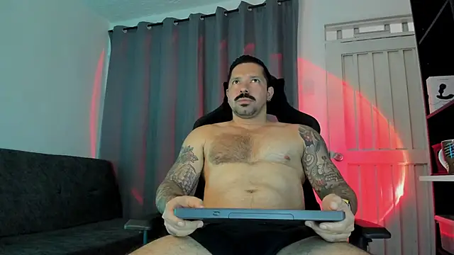 Snapshot of Pierre_Vidal chatting on November 2025 09:37:01 PM Pierre Vidal online show from November 2025 09:37:01 PM