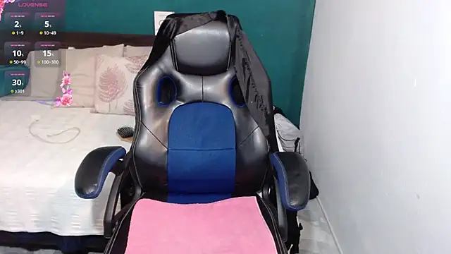 Snapshot of scaelettdubois chatting on March 2025 02:36:01 AM scaelettdubois online show from March 2025 02:36:01 AM