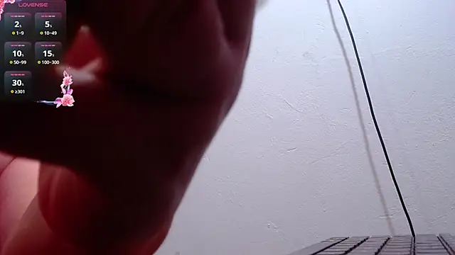 Snapshot of scaelettdubois chatting on November 2025 12:44:01 AM scaelettdubois online show from November 2025 12:44:01 AM