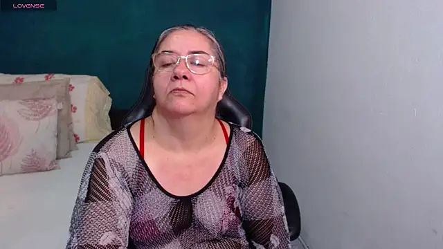 Snapshot of scaelettdubois chatting on March 2026 12:55:02 AM scaelettdubois online show from March 2026 12:55:02 AM