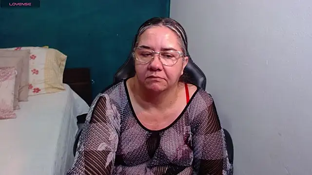 Snapshot of scaelettdubois chatting on April 2026 01:14:01 AM scaelettdubois online show from April 2026 01:14:01 AM