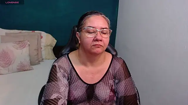 scaelettdubois online show from April 2026 01:52:02 AM