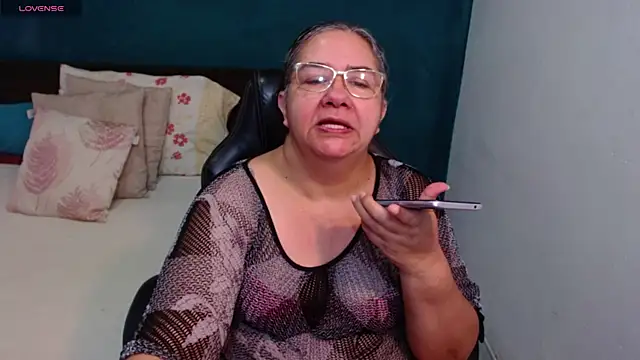 scaelettdubois online show from May 2026 01:12:01 AM