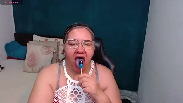 scaelettdubois online show from May 2026 12:16:02 AM