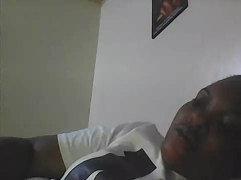 Snapshot of Naughty_Laurah chatting on December 2025 04:24:02 PM Naughty Laurah online show from December 2025 04:24:02 PM