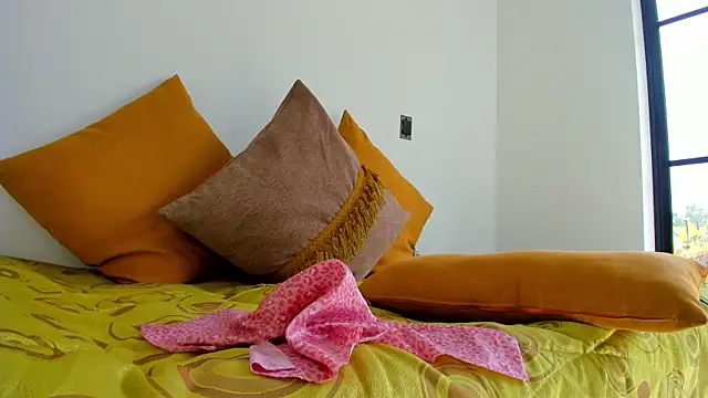 tiffanystonne online show from July 2026 01:35:02 PM