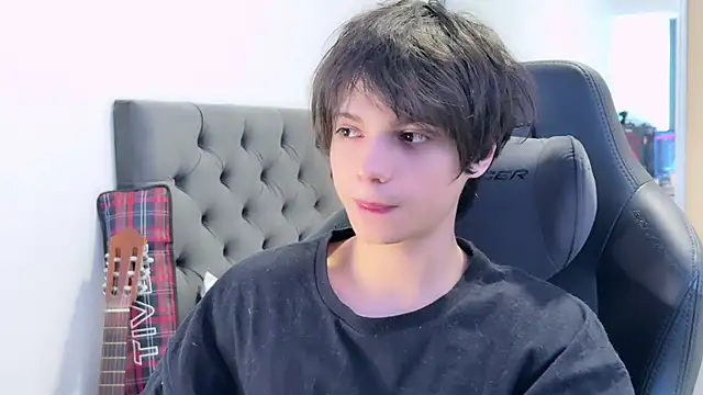 SasukeUhchiaa online show from December 2024 08:39:01 PM