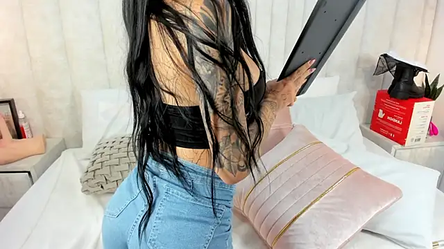 Snapshot of im_anie chatting on March 2025 05:48:02 AM im anie online show from March 2025 05:48:02 AM