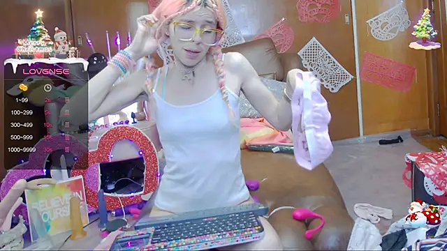 Skinygirl online show from February 2025 04:23:01 AM