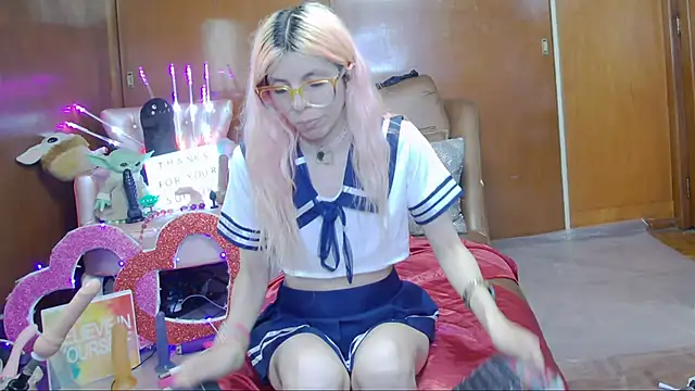 Skinygirl online show from March 2025 03:54:02 AM