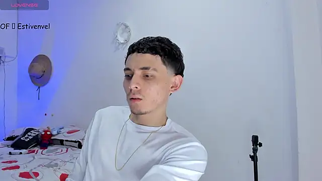 Snapshot of steve_latin chatting on February 2025 02:32:01 PM steve latin online show from February 2025 02:32:01 PM