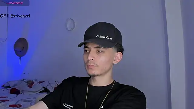 Snapshot of steve_latin chatting on March 2025 05:27:02 PM steve latin online show from March 2025 05:27:02 PM