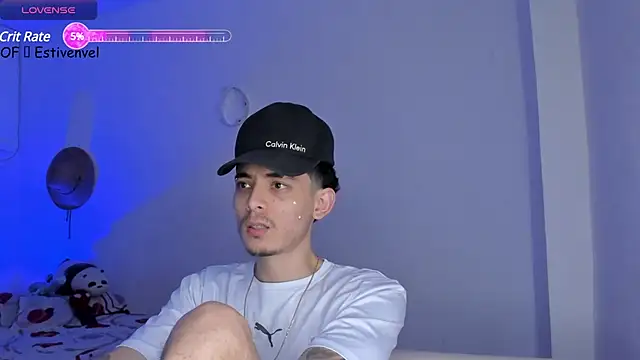 Snapshot of steve_latin chatting on March 2025 06:05:02 PM steve latin online show from March 2025 06:05:02 PM