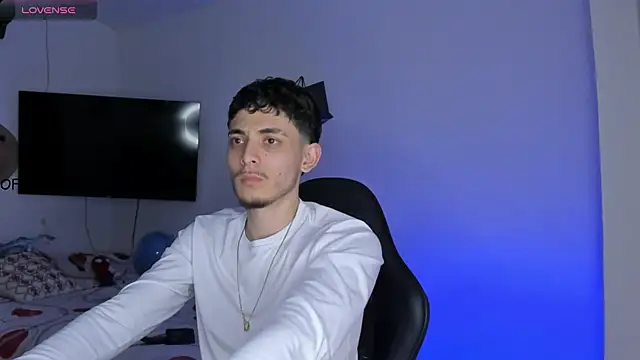 Snapshot of steve_latin chatting on September 2025 05:59:01 PM steve latin online show from September 2025 05:59:01 PM