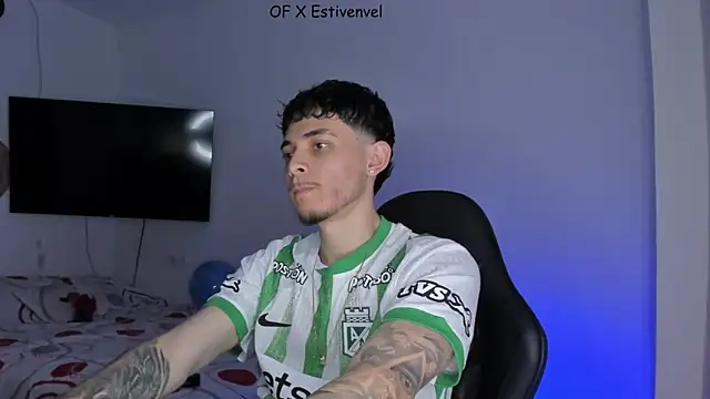 Snapshot of steve_latin chatting on September 2025 05:07:02 PM steve latin online show from September 2025 05:07:02 PM