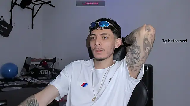 Snapshot of steve_latin chatting on October 2025 03:22:02 PM steve latin online show from October 2025 03:22:02 PM