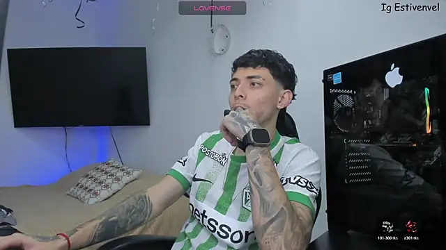 Snapshot of steve_latin chatting on February 2026 03:20:01 PM steve latin online show from February 2026 03:20:01 PM