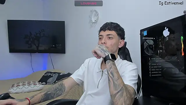 Snapshot of steve_latin chatting on February 2026 02:18:02 AM steve latin online show from February 2026 02:18:02 AM