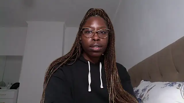 MadamIndigo online show from December 2024 05:29:01 PM