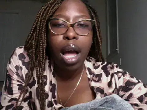 MadamIndigo online show from March 2025 04:10:01 AM