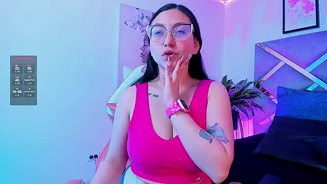 lucy neil online show from November 2025 02:34:01 AM