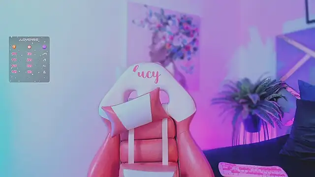 lucy neil online show from December 2025 02:39:01 AM