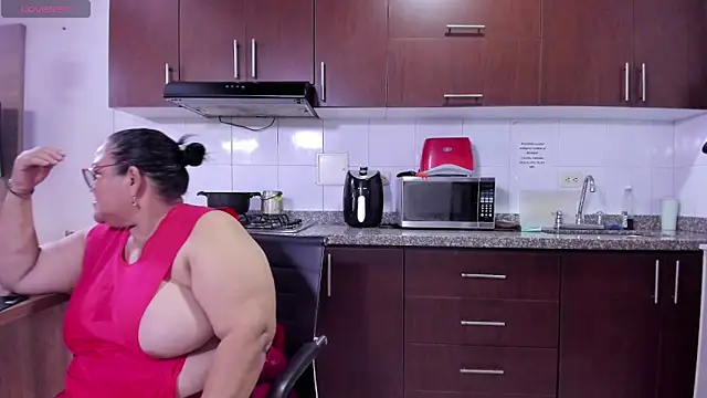 mommy cute online show from May 2026 08:49:02 PM