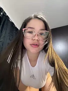 Lucyklein2022 online show from December 2024 02:32:01 AM