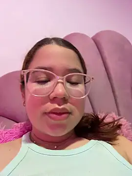 Snapshot of Lucyklein2022 chatting on July 2026 12:23:02 AM Lucyklein2022 online show from July 2026 12:23:02 AM