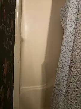 Snapshot of brettsworld1 chatting on March 2026 05:17:01 PM brettsworld1 online show from March 2026 05:17:01 PM