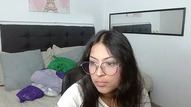 vaness weet online show from May 2026 07:52:02 PM