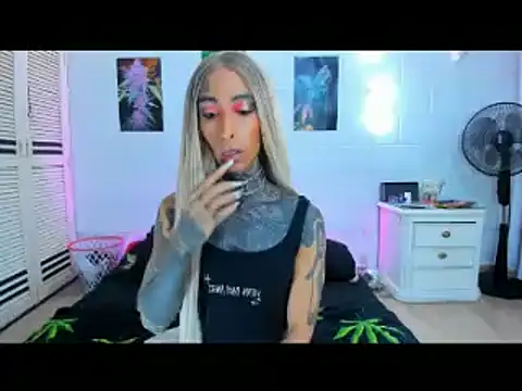 drippyorlovee online show from February 2026 06:48:01 PM