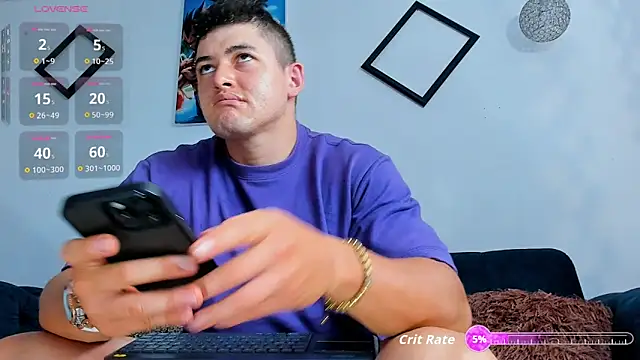 Leonsmoron online show from September 2025 10:00:01 PM