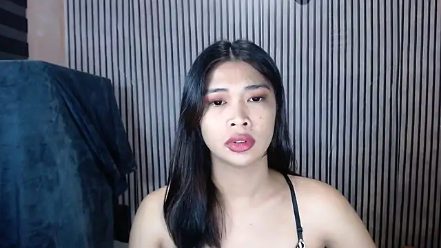 Snapshot of Maria-Moore chatting on October 2025 08:09:02 PM Maria-Moore online show from October 2025 08:09:02 PM