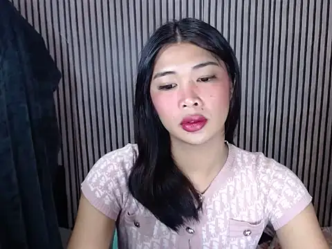 Snapshot of Maria-Moore chatting on October 2025 10:54:02 PM Maria-Moore online show from October 2025 10:54:02 PM