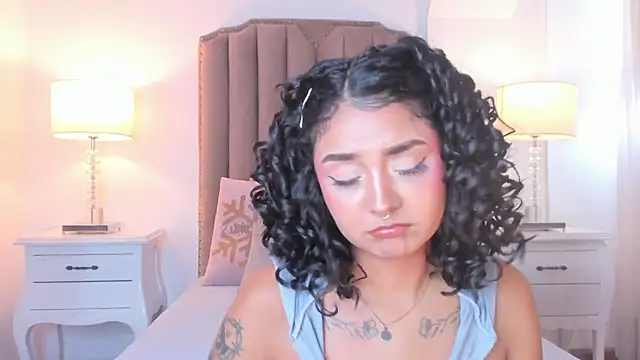 Emma Torres   online show from May 2026 12:34:02 PM