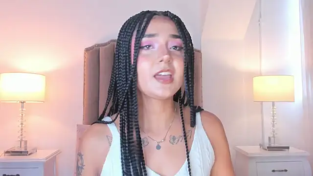 Emma Torres   online show from May 2026 12:22:01 PM