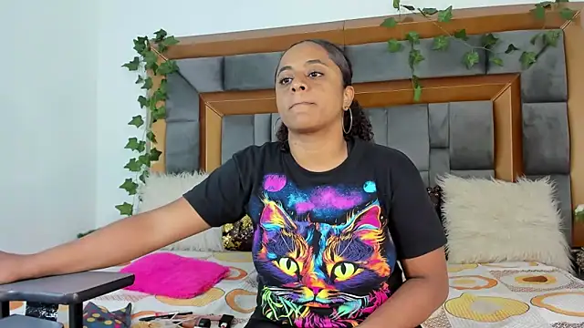 Snapshot of BellaKarla chatting on March 2025 01:57:02 PM BellaKarla online show from March 2025 01:57:02 PM