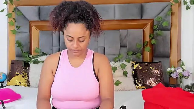 Snapshot of BellaKarla chatting on March 2025 08:18:02 PM BellaKarla online show from March 2025 08:18:02 PM